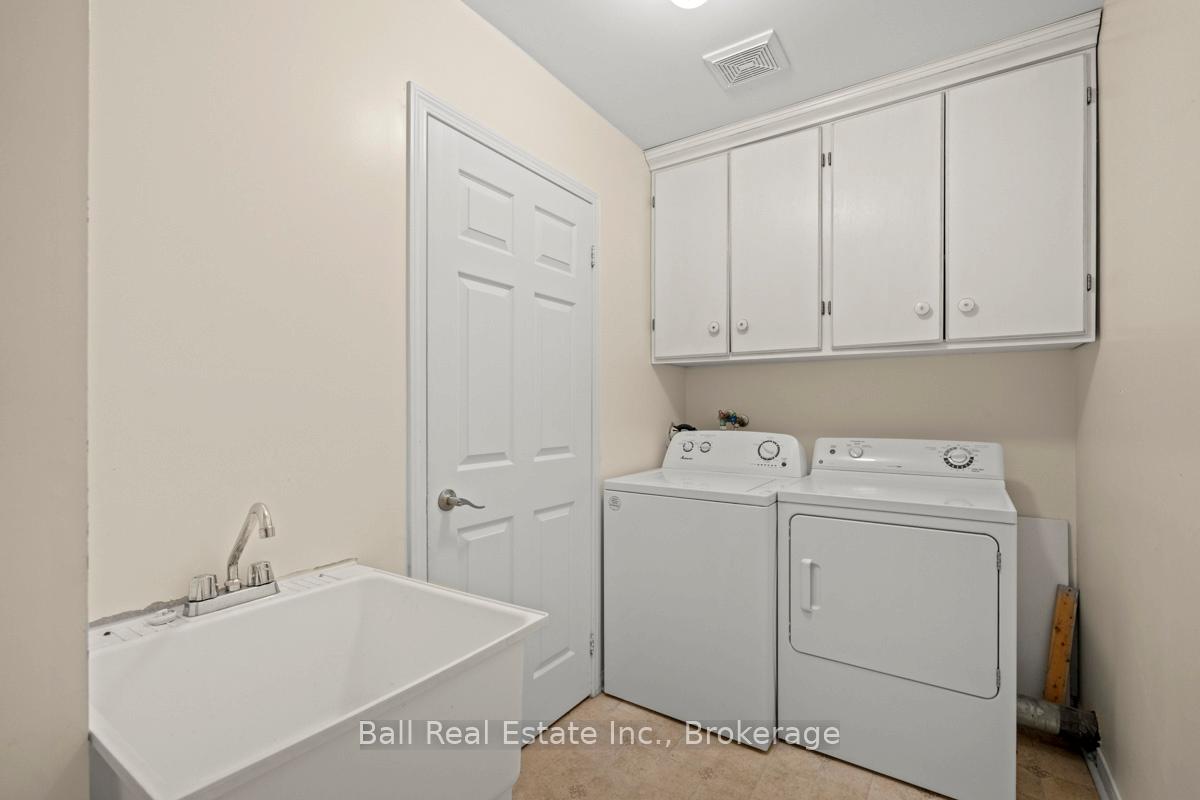 Photo 10 of 235 Evans Drive, Peterborough, Northcrest Ward 5 — HOMEH