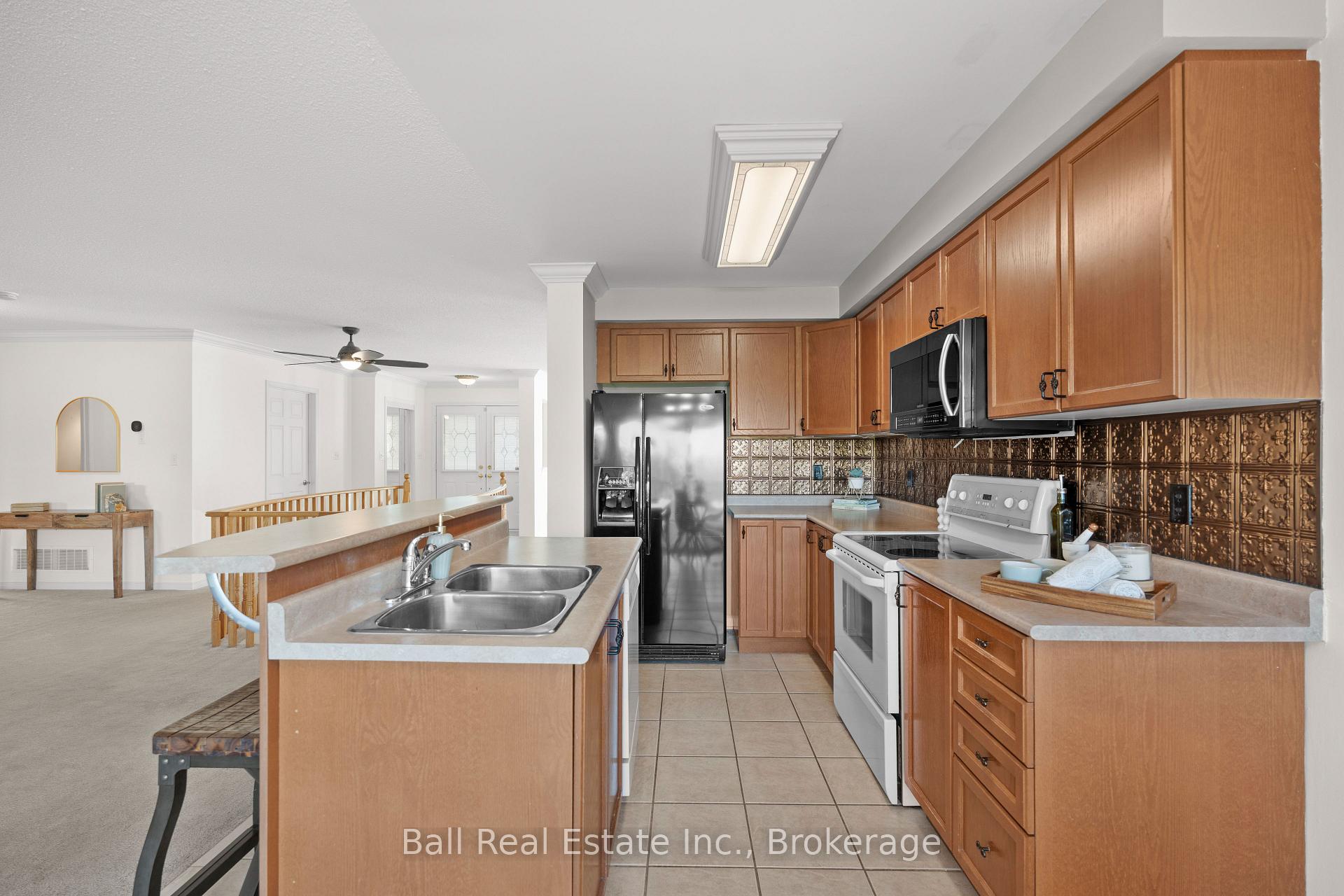 Photo 13 of 235 Evans Drive, Peterborough, Northcrest Ward 5 — HOMEH