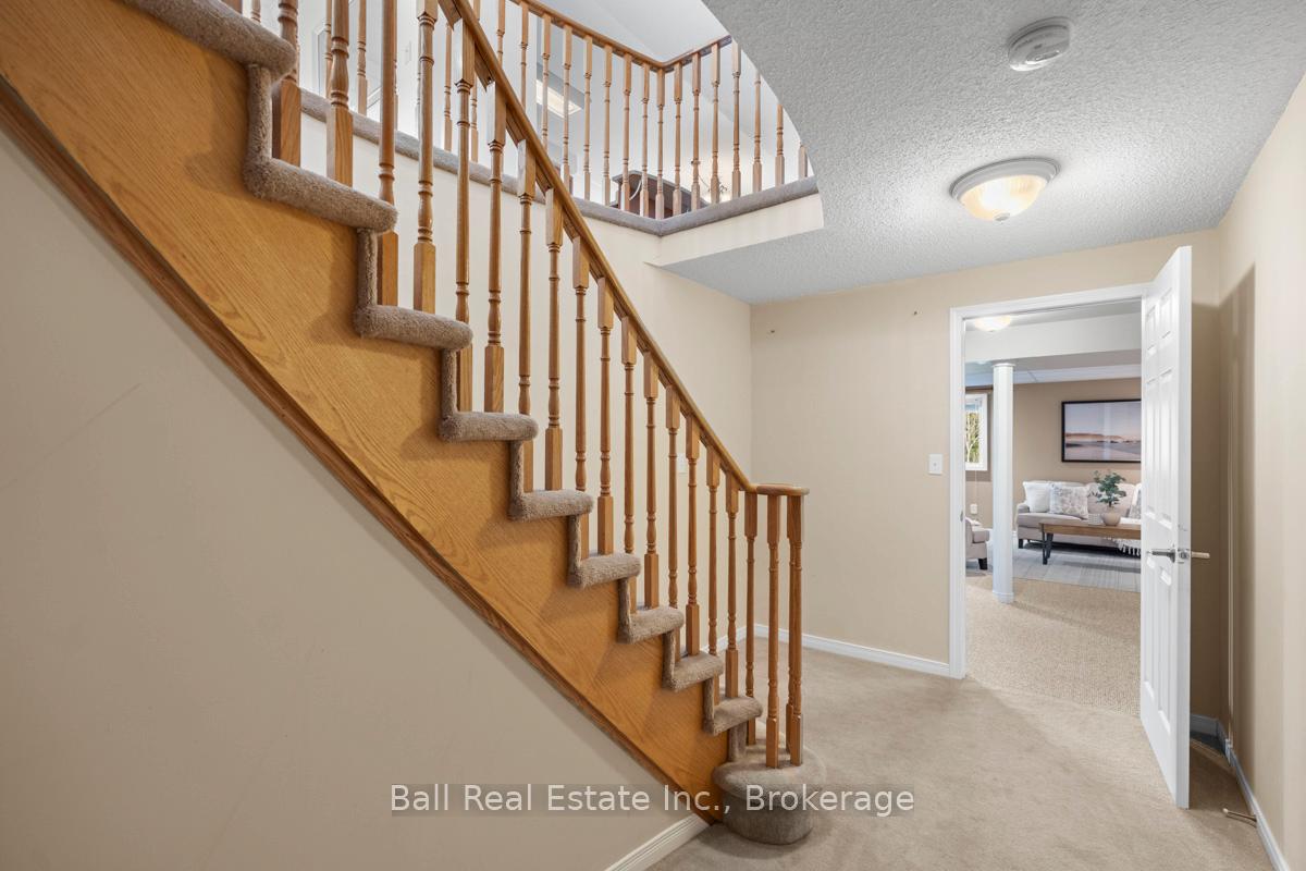 Photo 28 of 235 Evans Drive, Peterborough, Northcrest Ward 5 — HOMEH