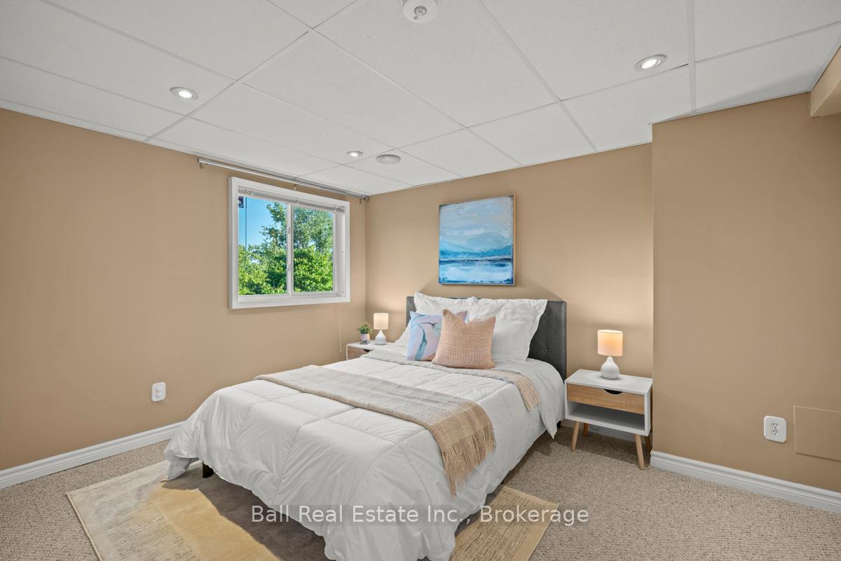 Photo 36 of 235 Evans Drive, Peterborough, Northcrest Ward 5 — HOMEH