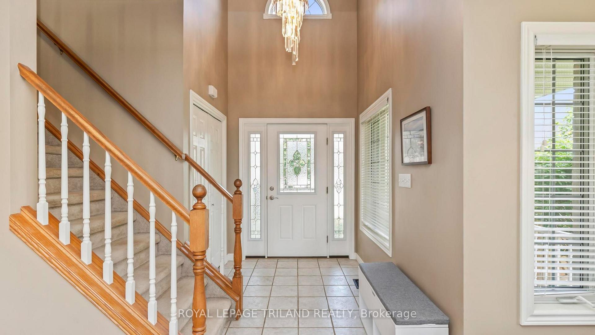 Photo 4 of 17 Windemere Place, St. Thomas — HOMEH