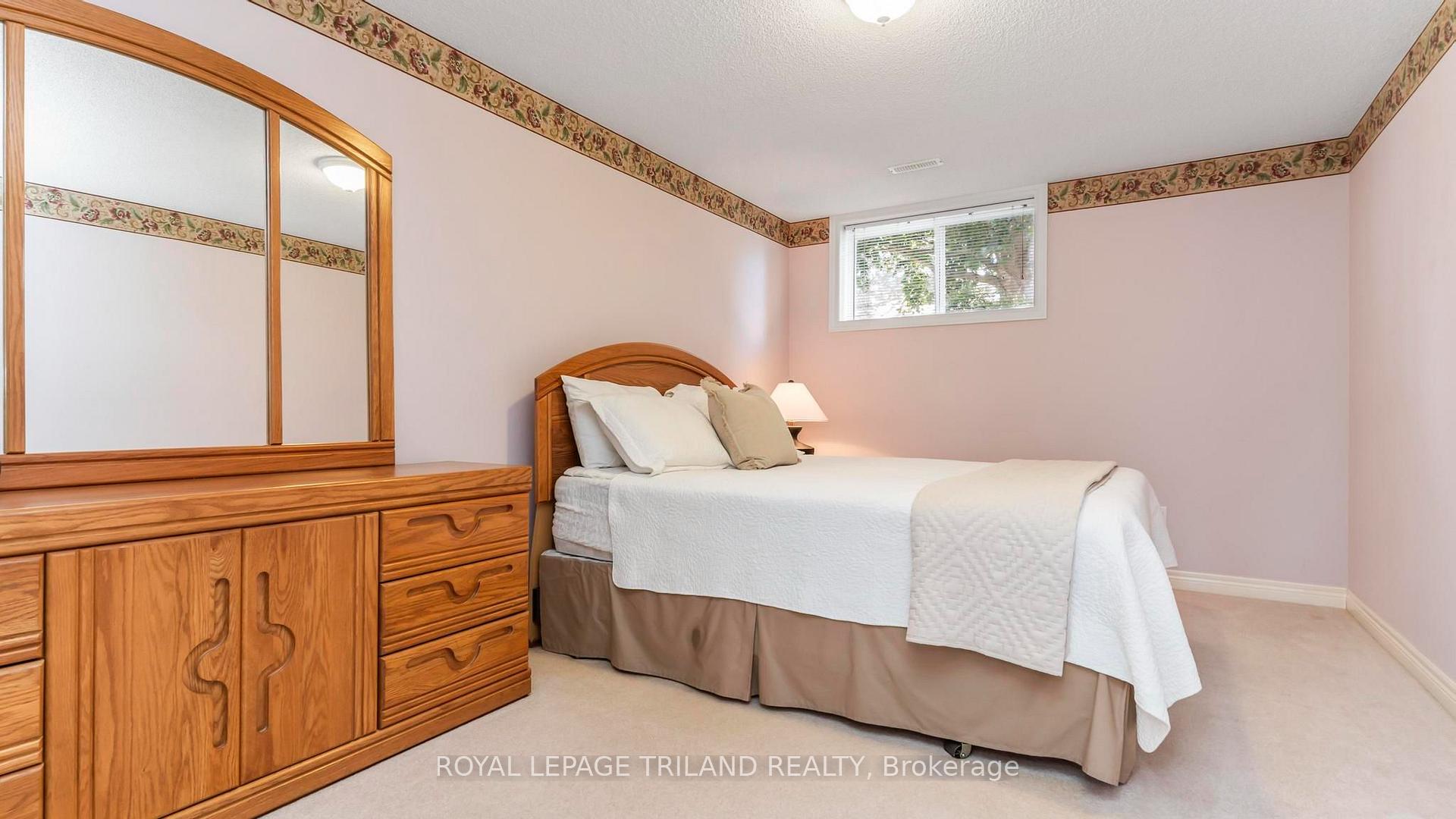 Photo 32 of 17 Windemere Place, St. Thomas — HOMEH