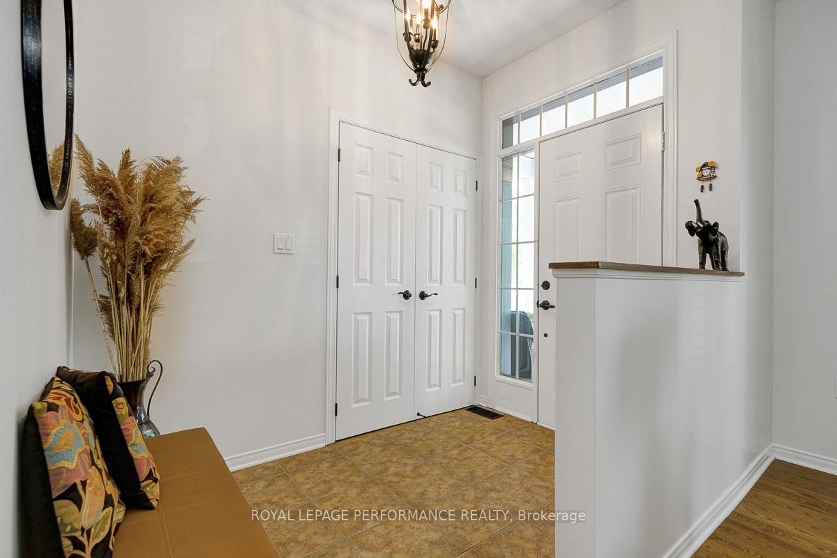 Photo 4 of 540 Trailview Private, Ottawa, Carlsbad Springs — HOMEH