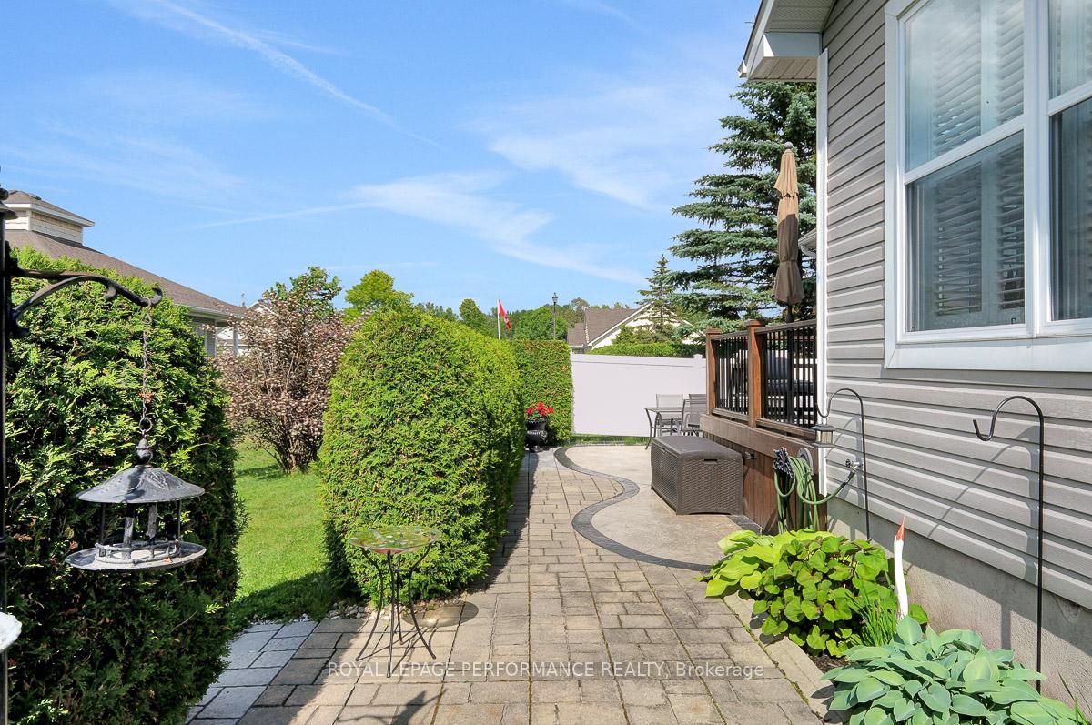 Photo 44 of 540 Trailview Private, Ottawa, Carlsbad Springs — HOMEH