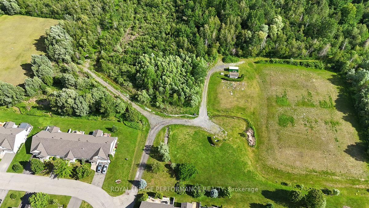 Photo 47 of 540 Trailview Private, Ottawa, Carlsbad Springs — HOMEH