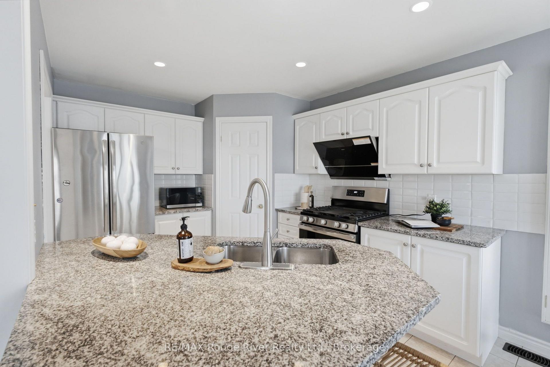 Photo 13 of 2125 Scottscraig Drive, Oshawa, Kedron — HOMEH