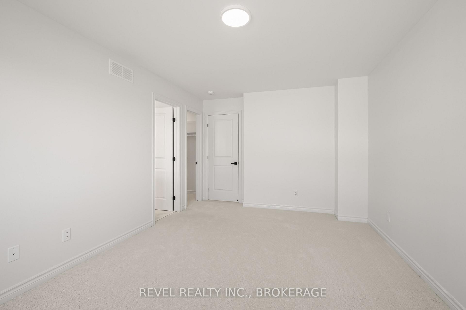 Photo 13 of 332 Dockside Drive, Kingston, Kingston East (Incl Barret Crt) — HOMEH