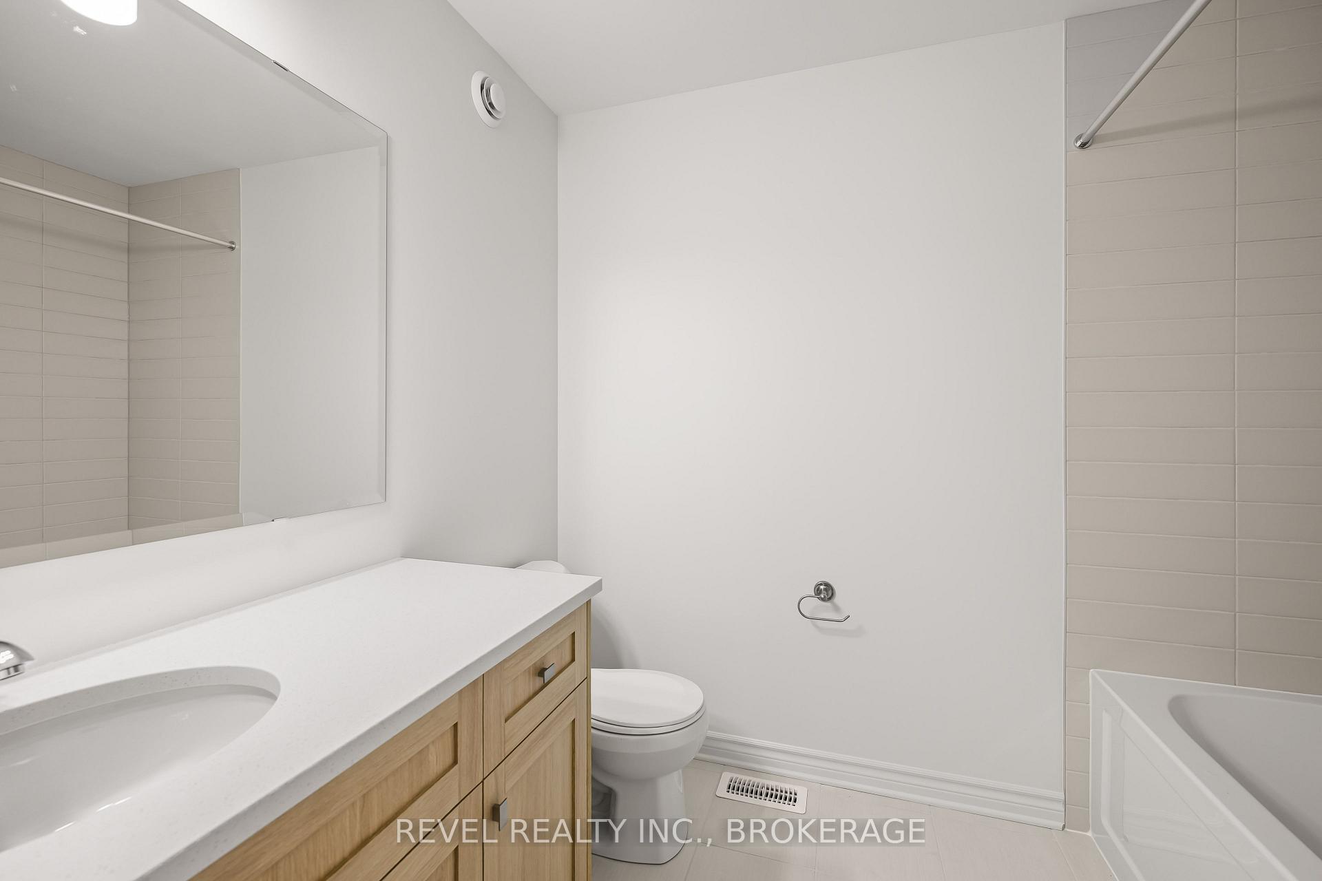 Photo 17 of 332 Dockside Drive, Kingston, Kingston East (Incl Barret Crt) — HOMEH