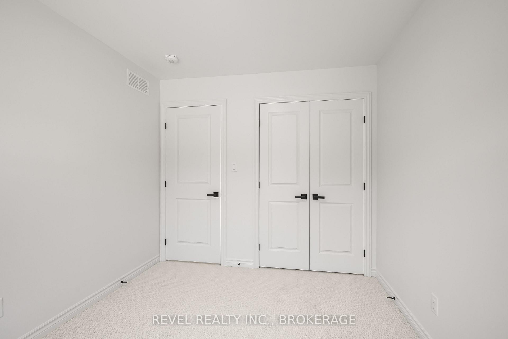 Photo 23 of 332 Dockside Drive, Kingston, Kingston East (Incl Barret Crt) — HOMEH