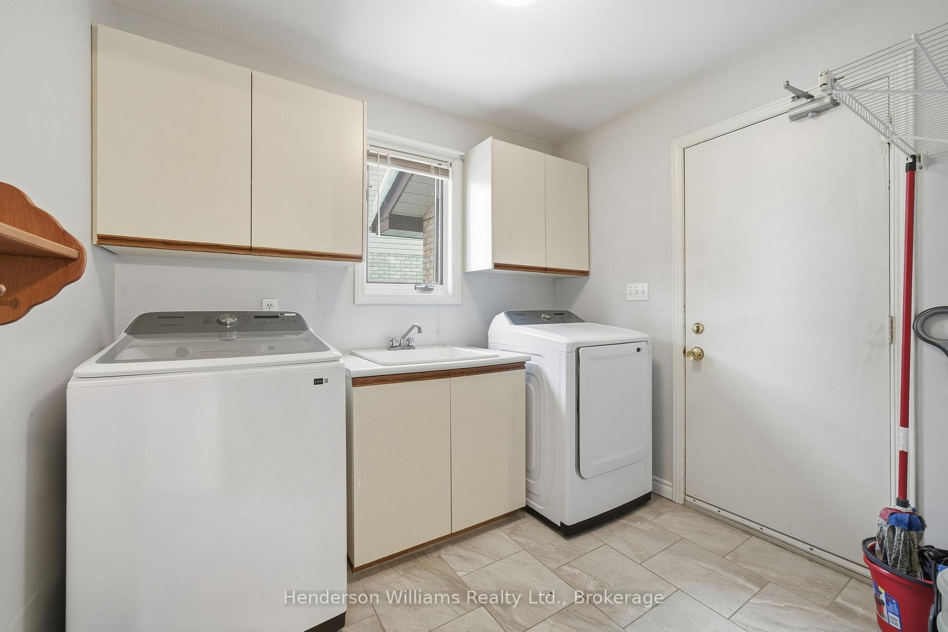 Photo 4 of 42 Forchuk Crescent, Quinte West, Trenton Ward — HOMEH