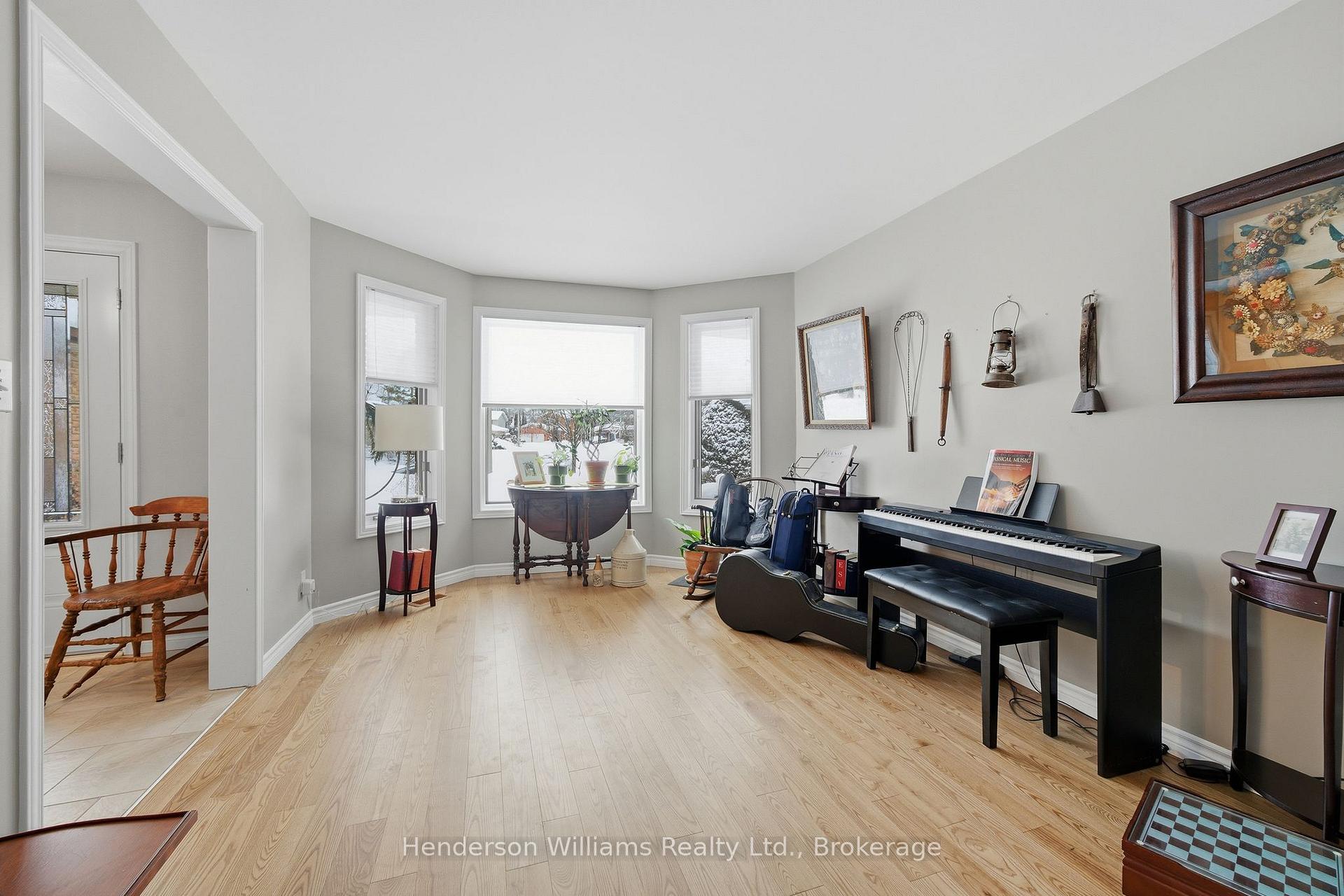 Photo 5 of 42 Forchuk Crescent, Quinte West, Trenton Ward — HOMEH