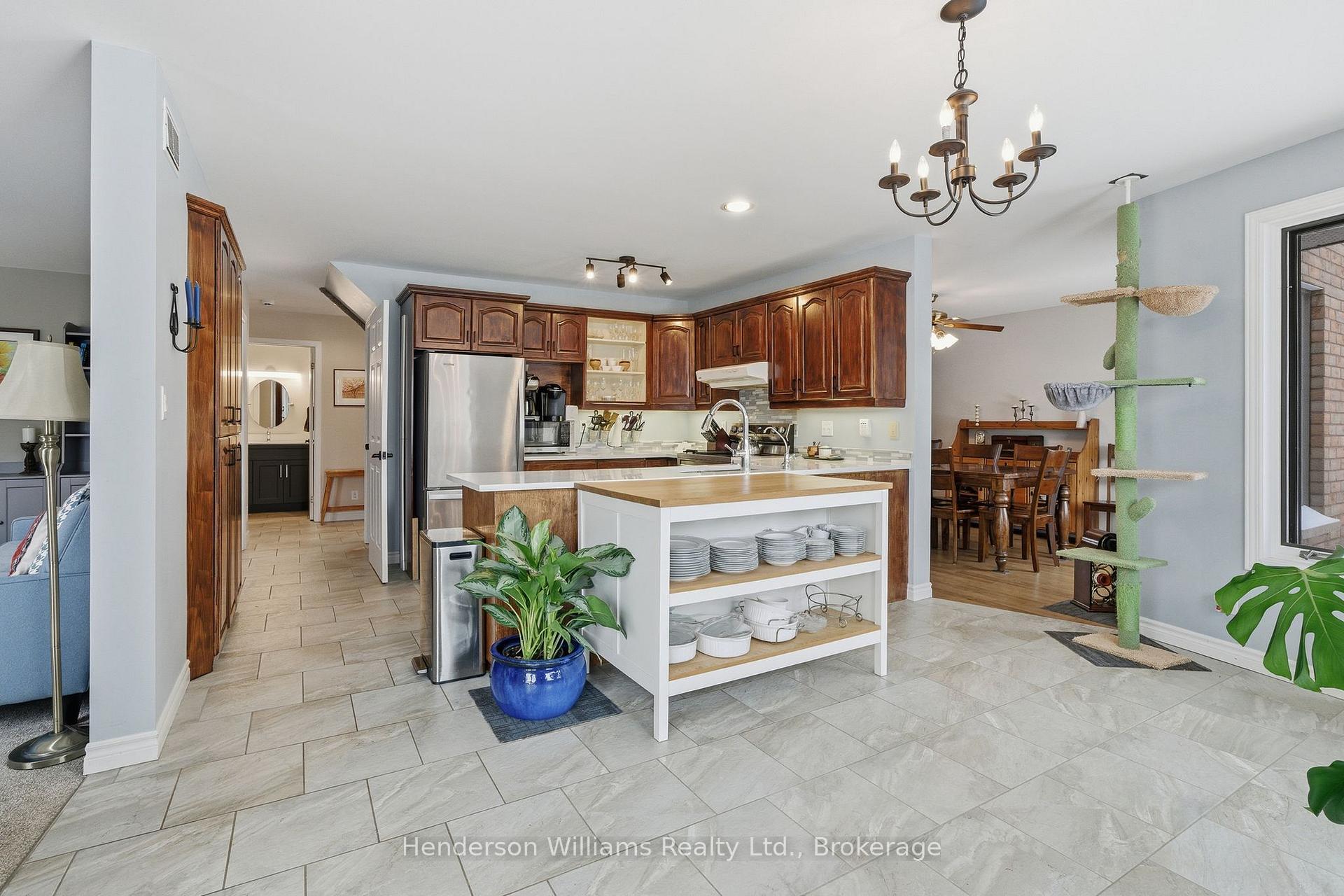 Photo 9 of 42 Forchuk Crescent, Quinte West, Trenton Ward — HOMEH