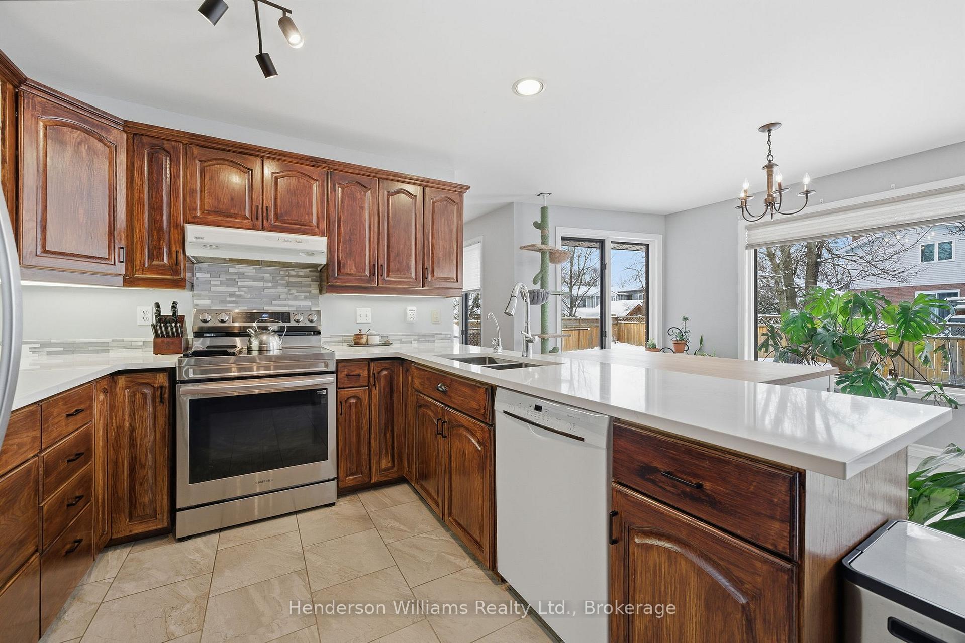Photo 11 of 42 Forchuk Crescent, Quinte West, Trenton Ward — HOMEH