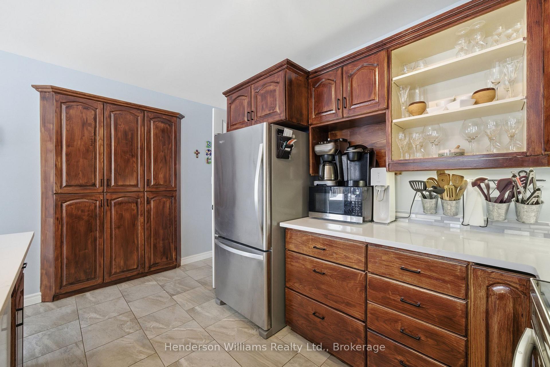 Photo 12 of 42 Forchuk Crescent, Quinte West, Trenton Ward — HOMEH