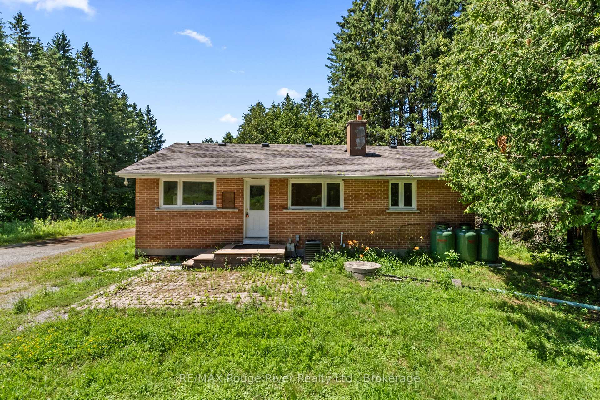 Photo 2 of 3403 Holt Road, Clarington, Bowmanville — HOMEH