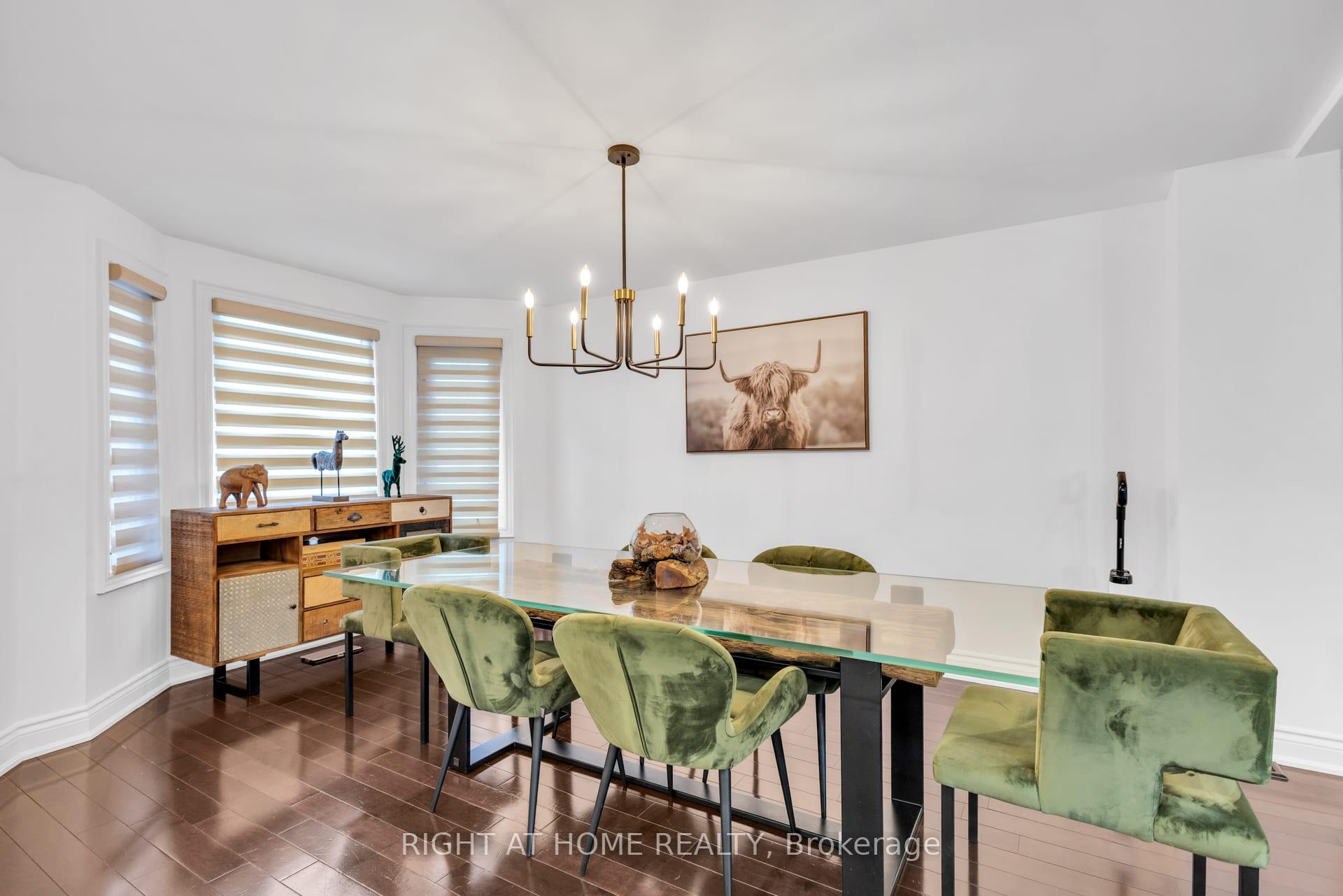 Photo 5 of 4345 Romfield Crescent, Mississauga, Central Erin Mills — HOMEH