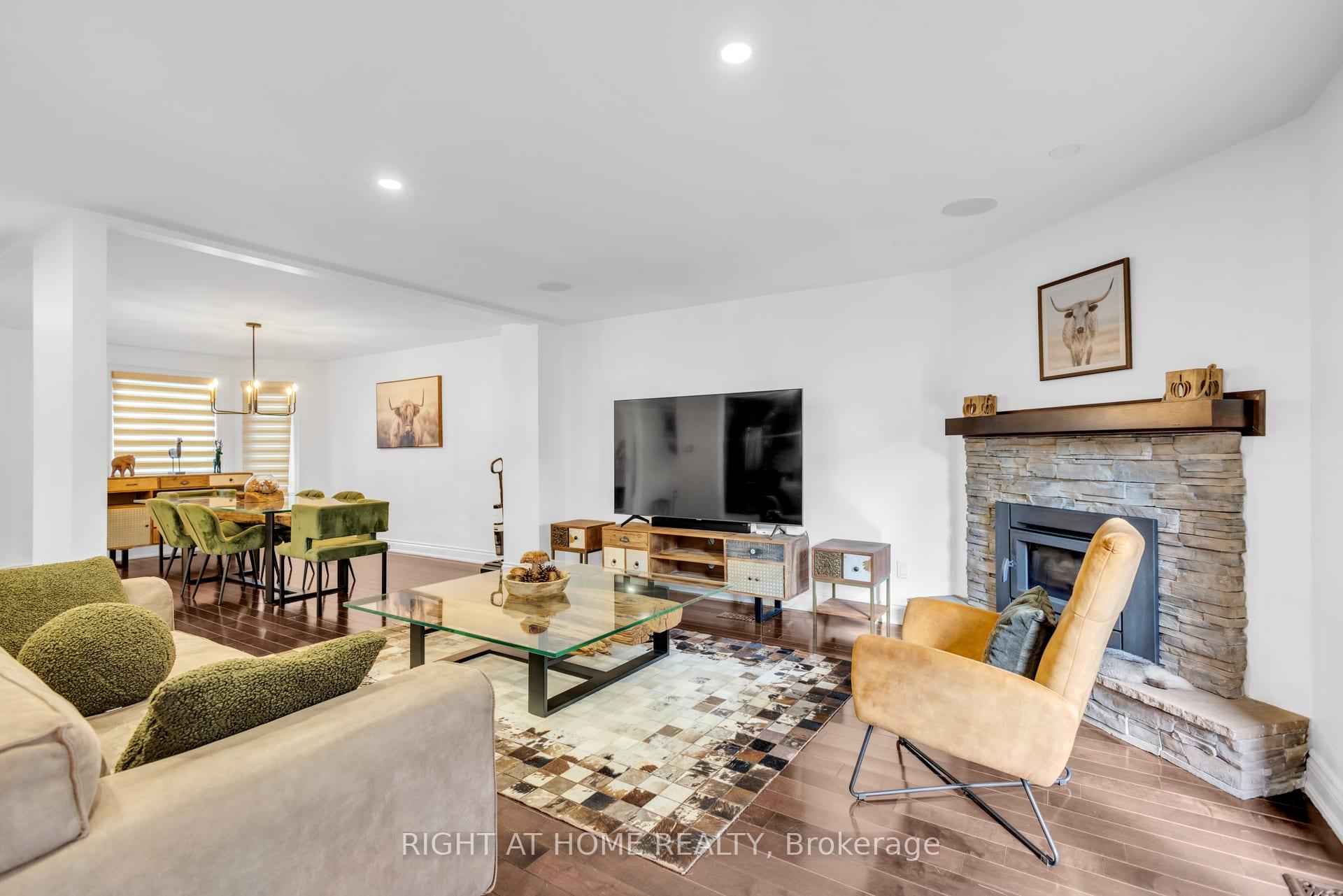 Photo 6 of 4345 Romfield Crescent, Mississauga, Central Erin Mills — HOMEH