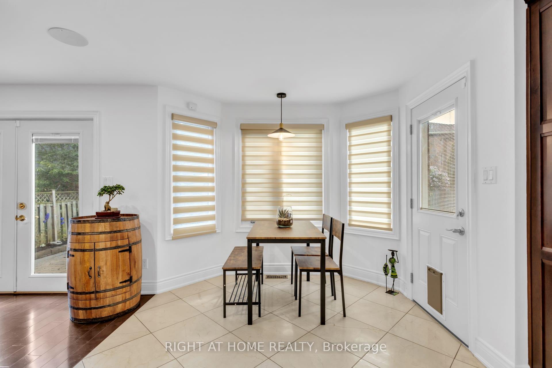Photo 8 of 4345 Romfield Crescent, Mississauga, Central Erin Mills — HOMEH