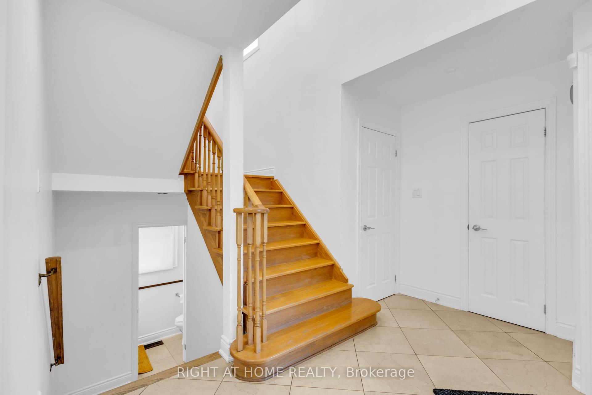Photo 10 of 4345 Romfield Crescent, Mississauga, Central Erin Mills — HOMEH