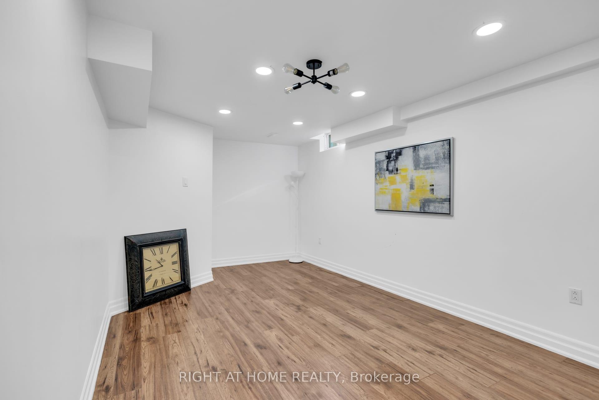 Photo 25 of 4345 Romfield Crescent, Mississauga, Central Erin Mills — HOMEH