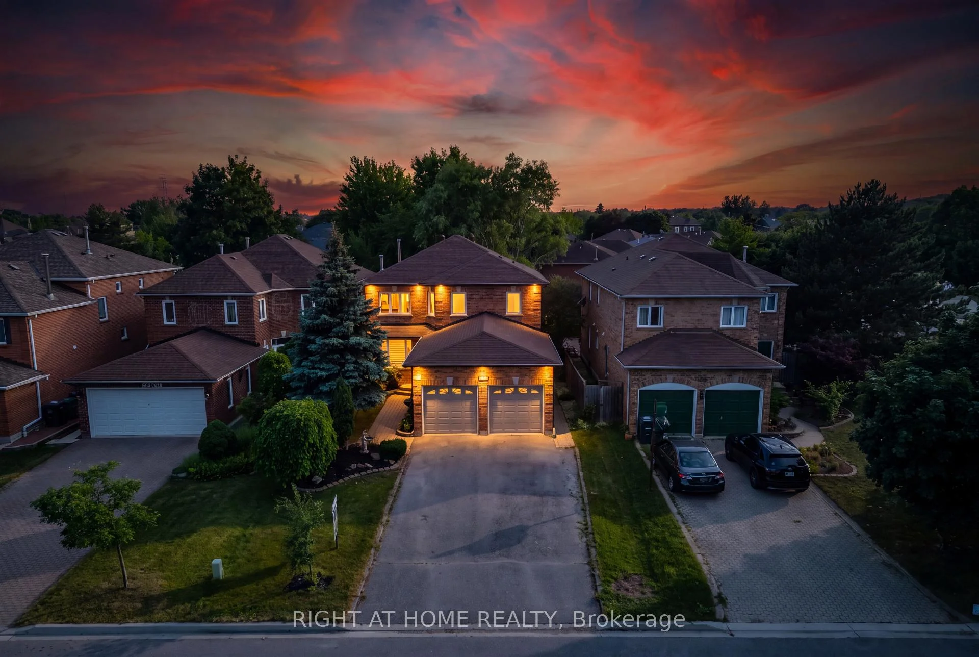 Photo 1 of 4345 Romfield Crescent, Mississauga, Central Erin Mills — HOMEH