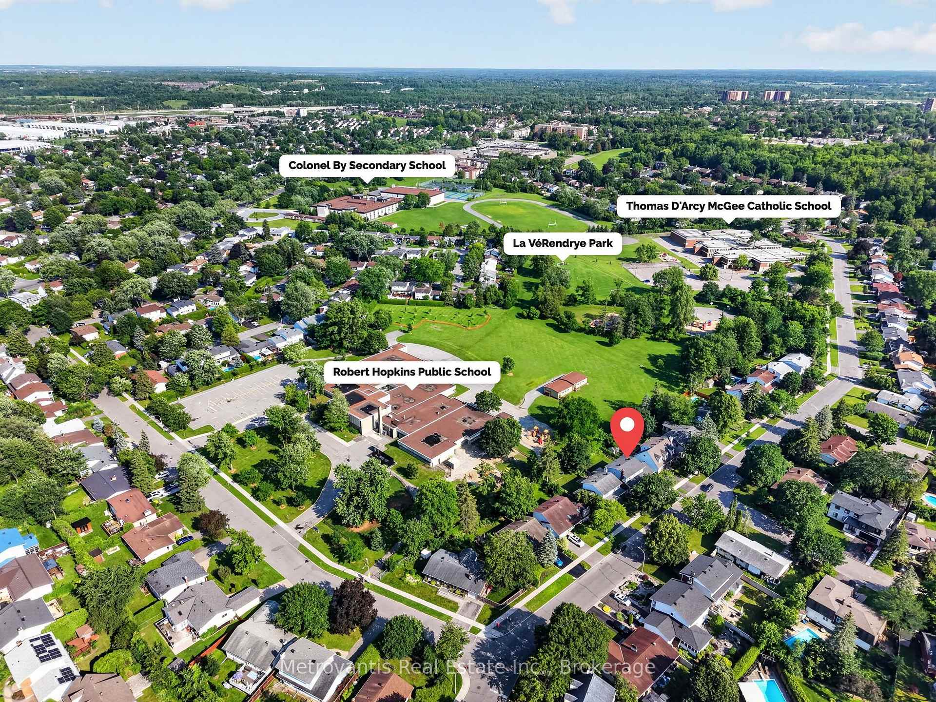 Photo 4 of 607 Laverendrye Drive, Ottawa, Beacon Hill North — HOMEH