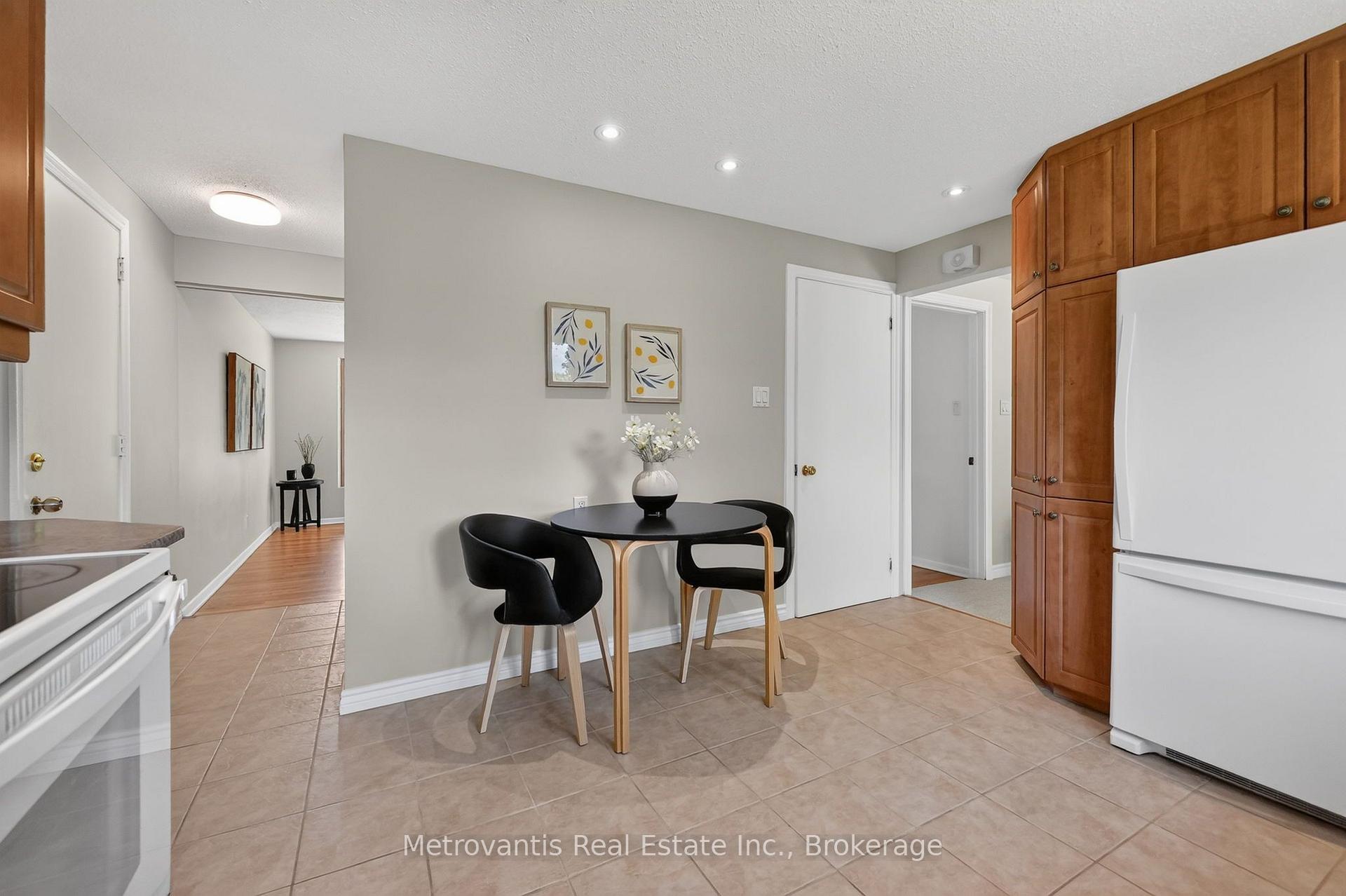 Photo 21 of 607 Laverendrye Drive, Ottawa, Beacon Hill North — HOMEH