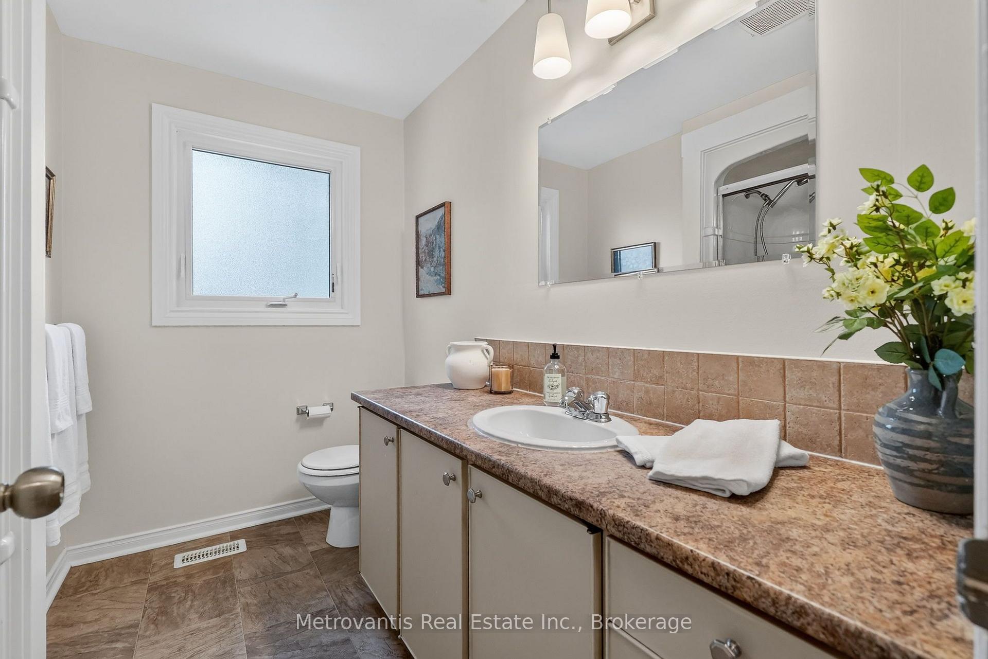 Photo 31 of 607 Laverendrye Drive, Ottawa, Beacon Hill North — HOMEH