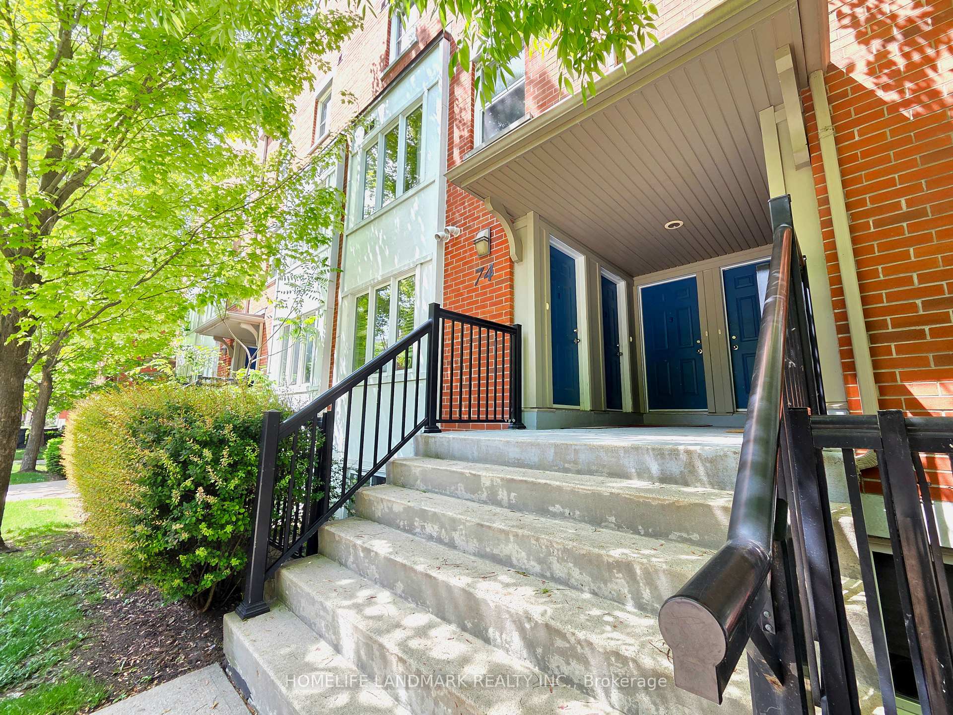 Front of Unit 2, 74 Munro Street