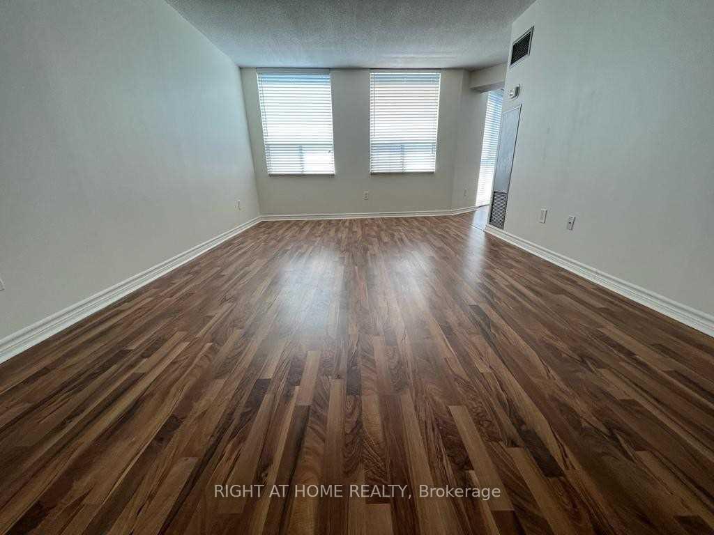 Photo 3 of Unit 3202, 3650 Kaneff Crescent, Mississauga, Mississauga Valleys — HOMEH