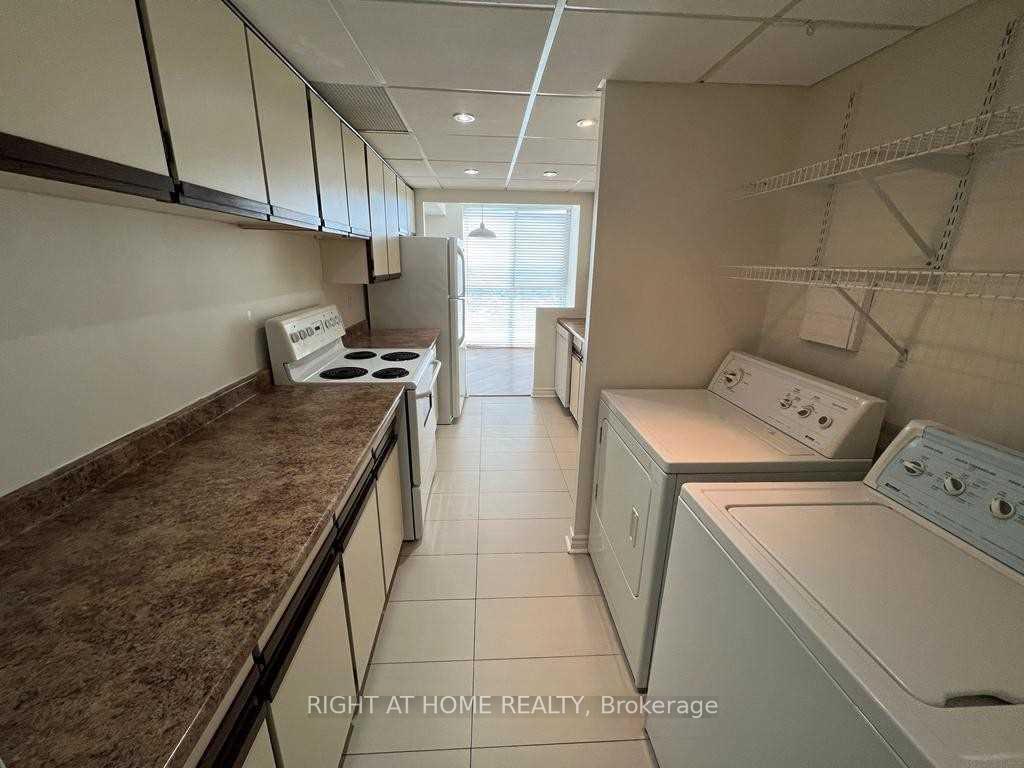 Photo 9 of Unit 3202, 3650 Kaneff Crescent, Mississauga, Mississauga Valleys — HOMEH
