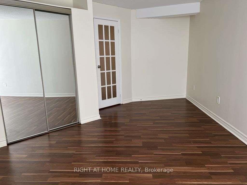 Photo 11 of Unit 3202, 3650 Kaneff Crescent, Mississauga, Mississauga Valleys — HOMEH