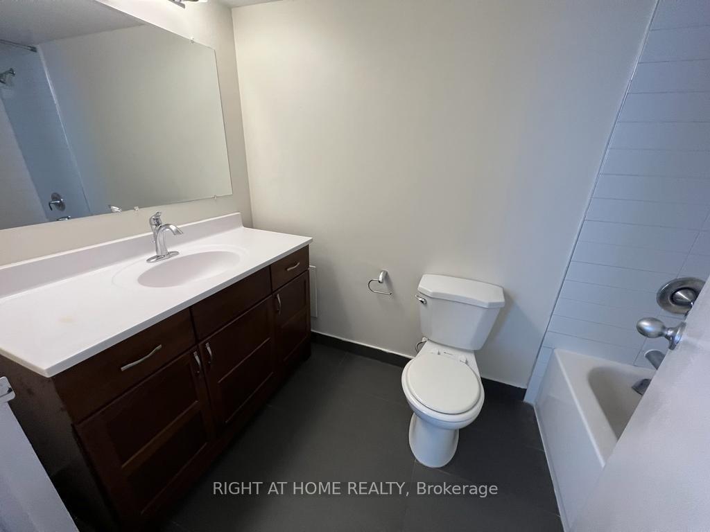 Photo 13 of Unit 3202, 3650 Kaneff Crescent, Mississauga, Mississauga Valleys — HOMEH