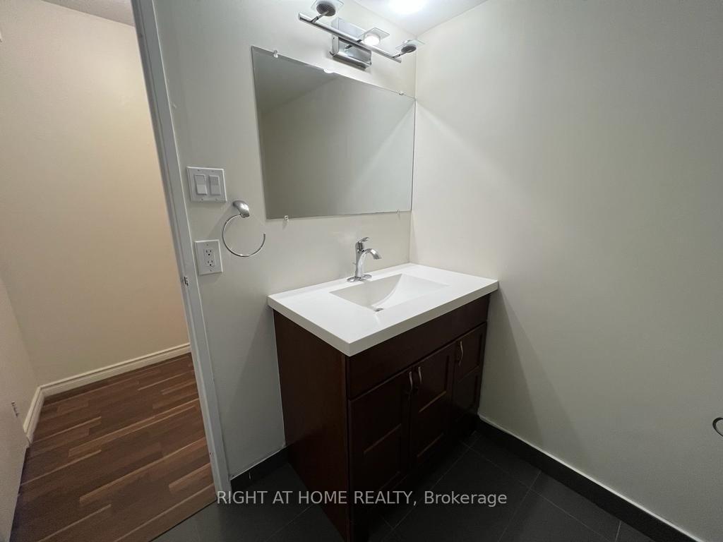 Photo 17 of Unit 3202, 3650 Kaneff Crescent, Mississauga, Mississauga Valleys — HOMEH
