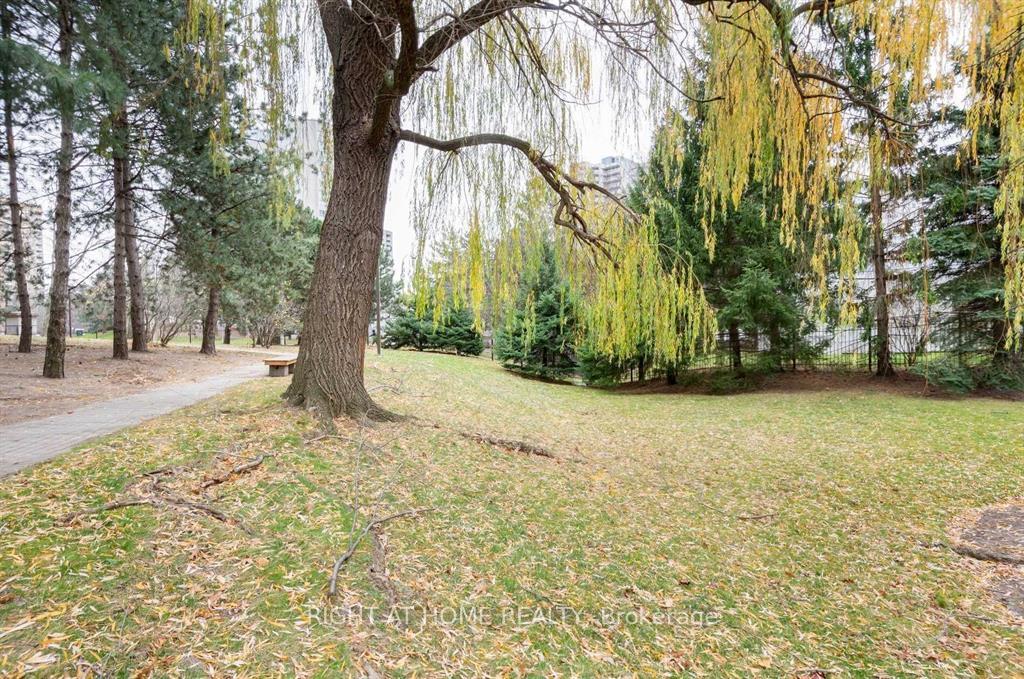 Photo 23 of Unit 3202, 3650 Kaneff Crescent, Mississauga, Mississauga Valleys — HOMEH