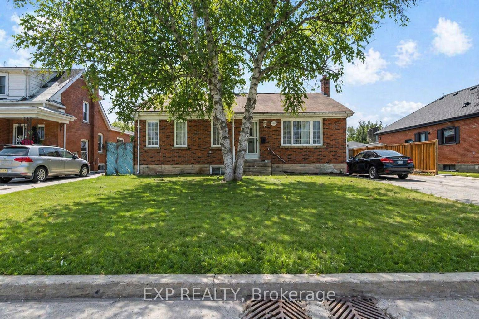 Photo 1 of 32 Guest Street, Brampton, Downtown Brampton — HOMEH