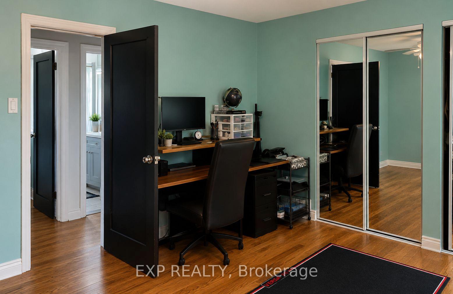 Photo 8 of 32 Guest Street, Brampton, Downtown Brampton — HOMEH
