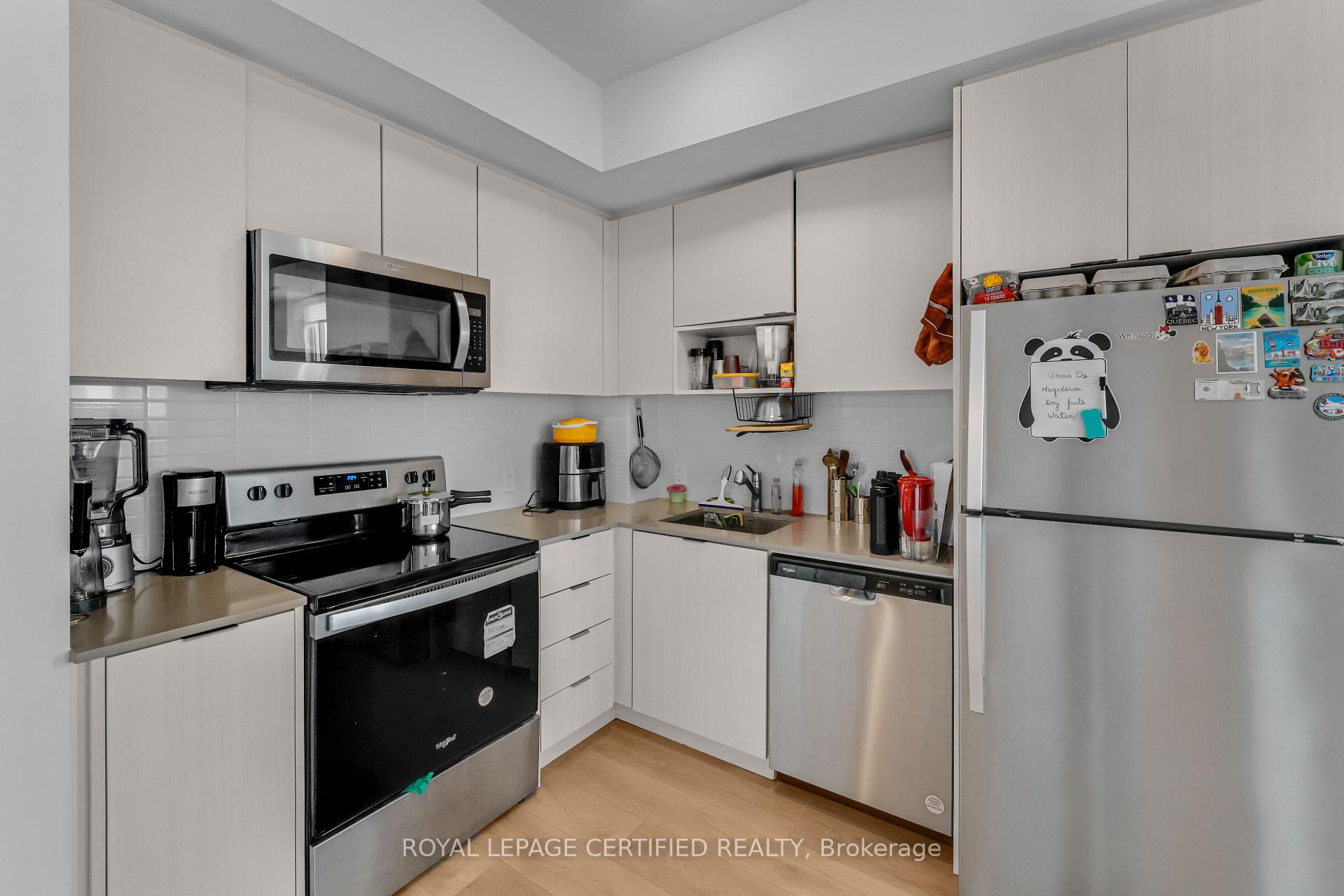 Photo 5 of Unit 1803, 202 Burnhamthorpe Road E, Mississauga, City Centre — HOMEH
