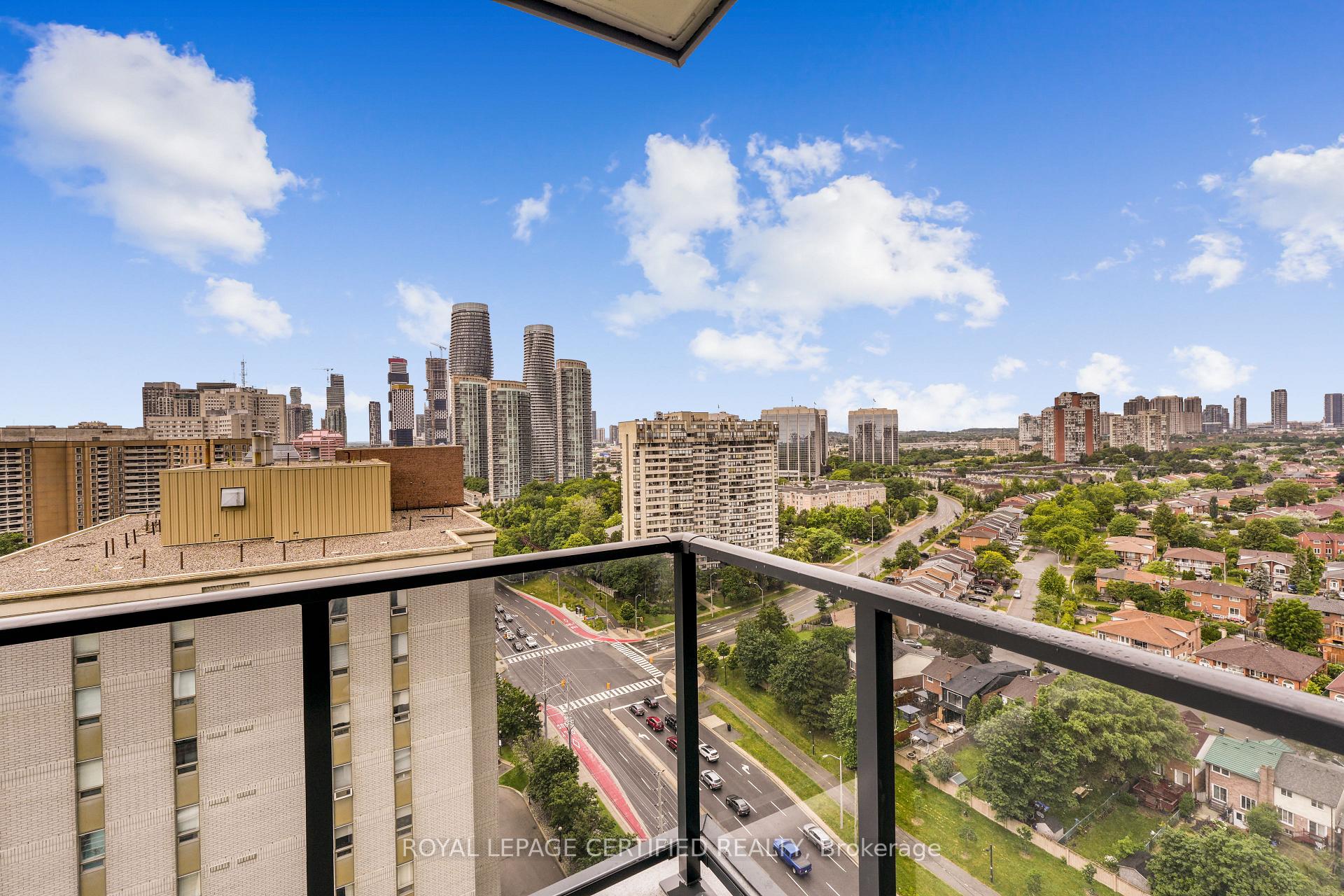 Photo 16 of Unit 1803, 202 Burnhamthorpe Road E, Mississauga, City Centre — HOMEH