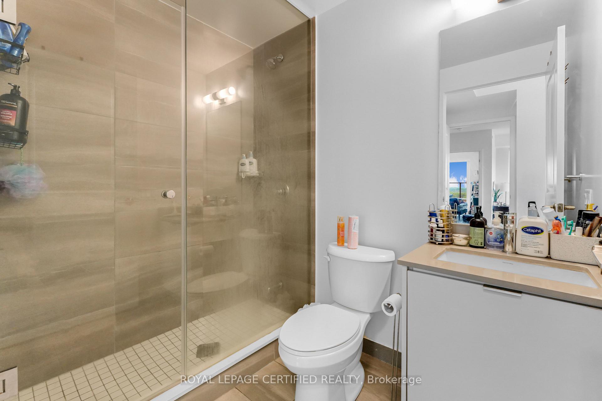 Photo 19 of Unit 1803, 202 Burnhamthorpe Road E, Mississauga, City Centre — HOMEH