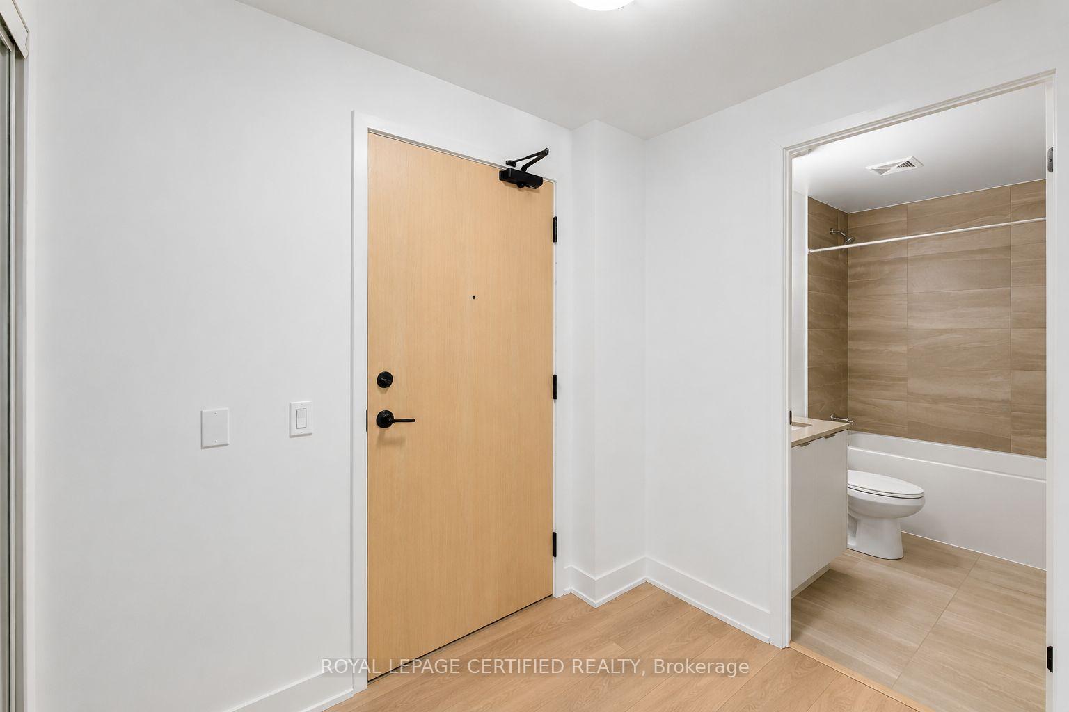 Photo 24 of Unit 1803, 202 Burnhamthorpe Road E, Mississauga, City Centre — HOMEH
