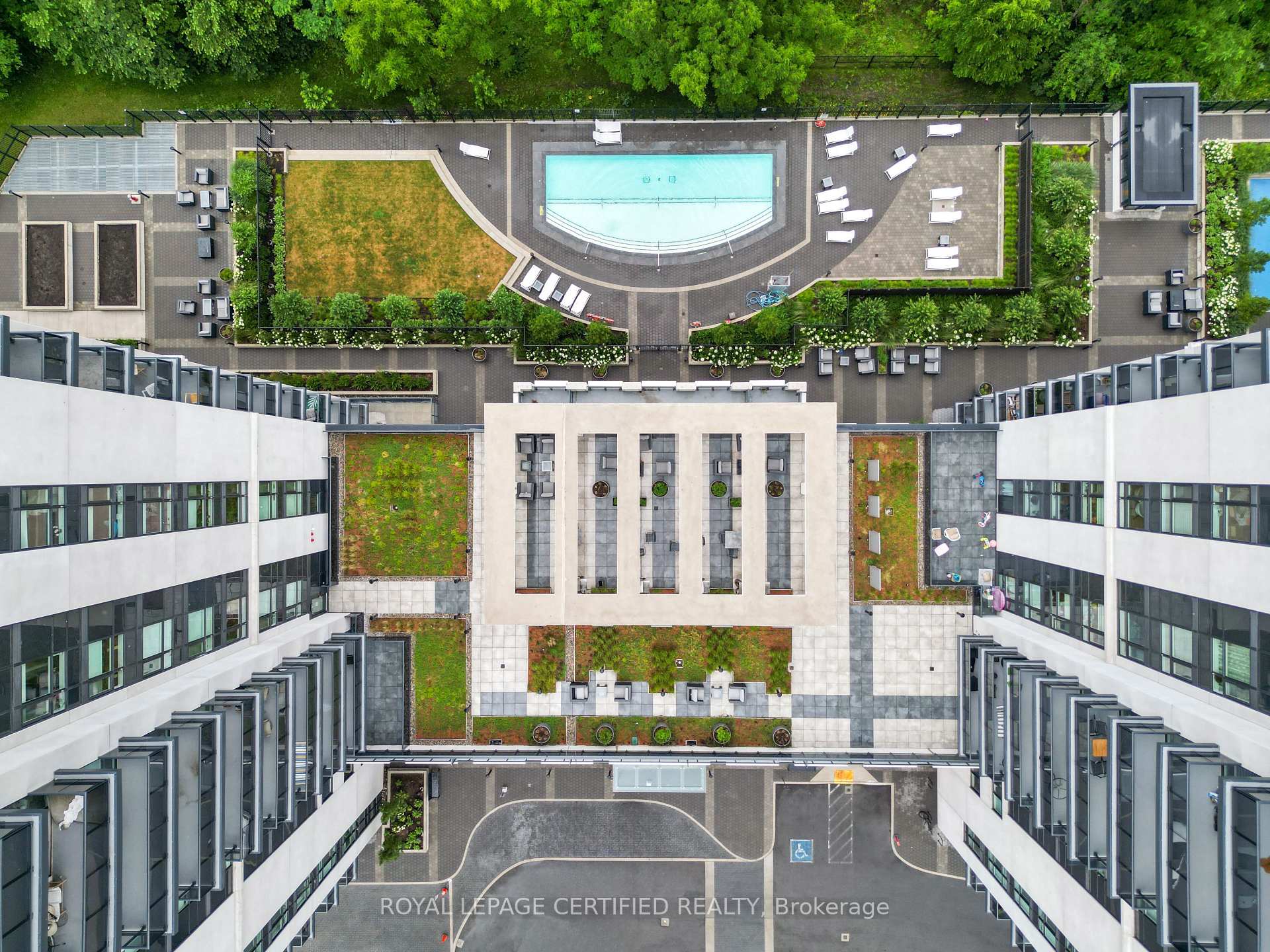 Photo 31 of Unit 1803, 202 Burnhamthorpe Road E, Mississauga, City Centre — HOMEH