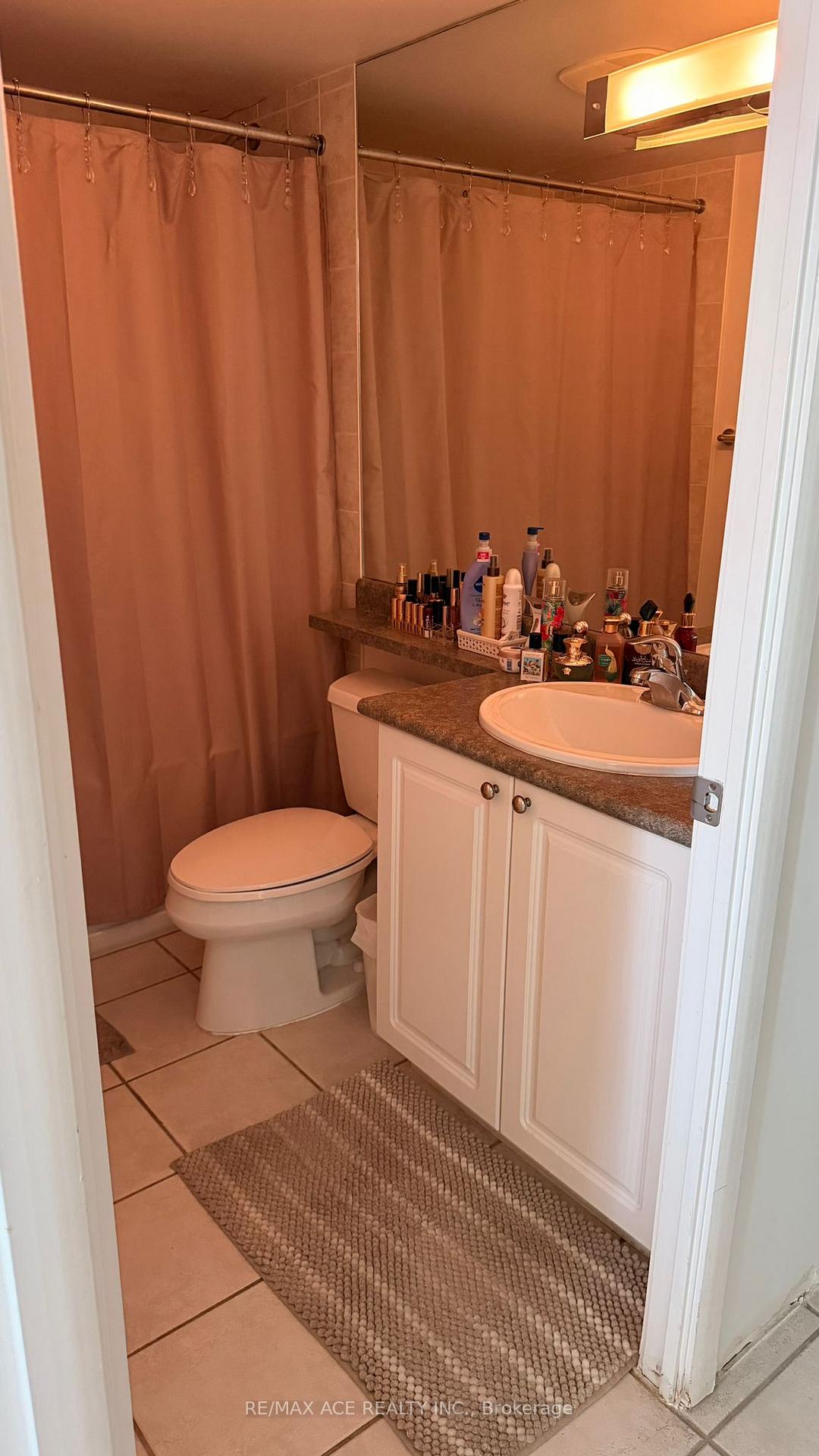Photo 10 of Unit 712, 18 Yonge Street, Toronto, Waterfront Communities — HOMEH