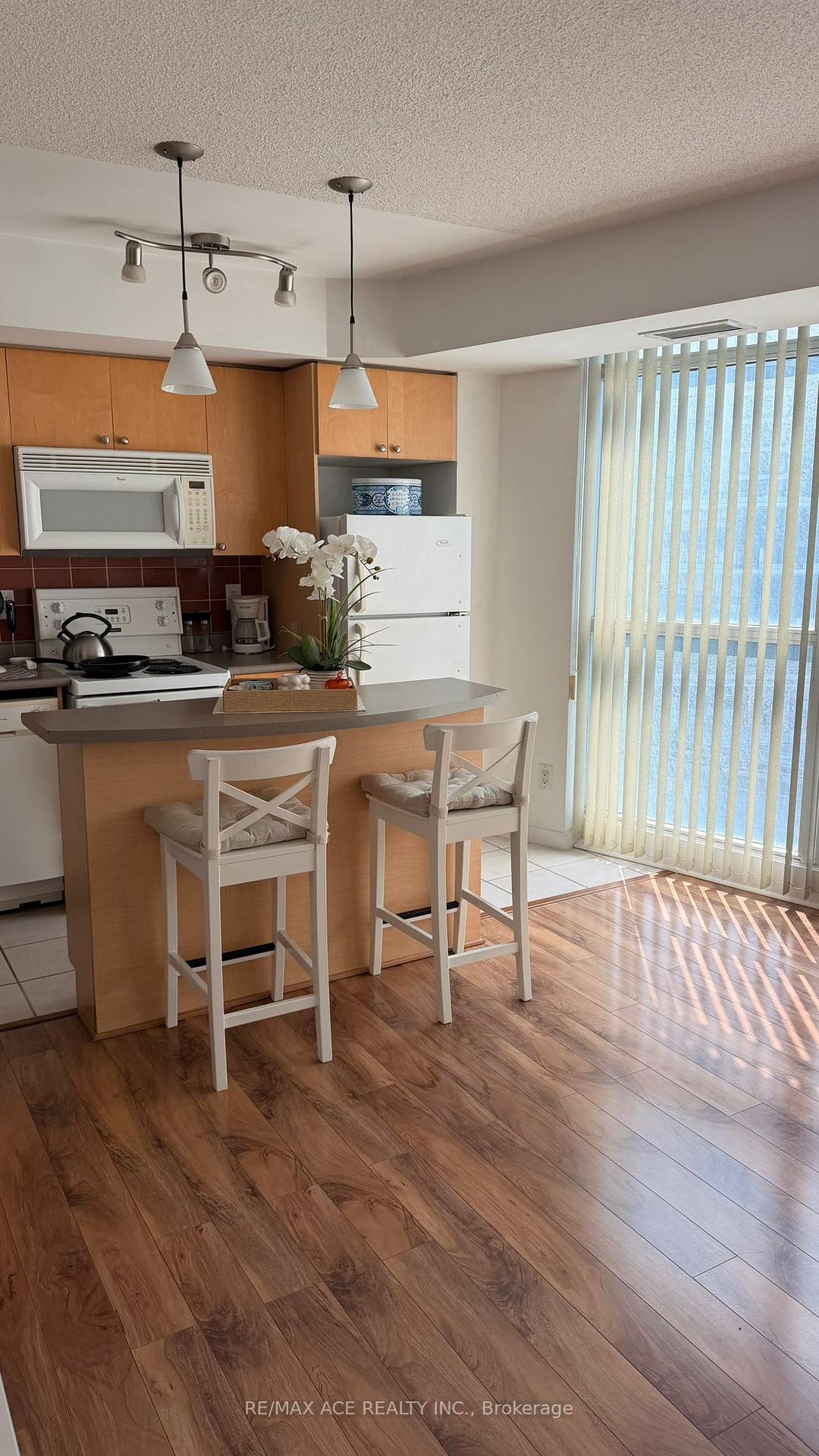 Photo 12 of Unit 712, 18 Yonge Street, Toronto, Waterfront Communities — HOMEH
