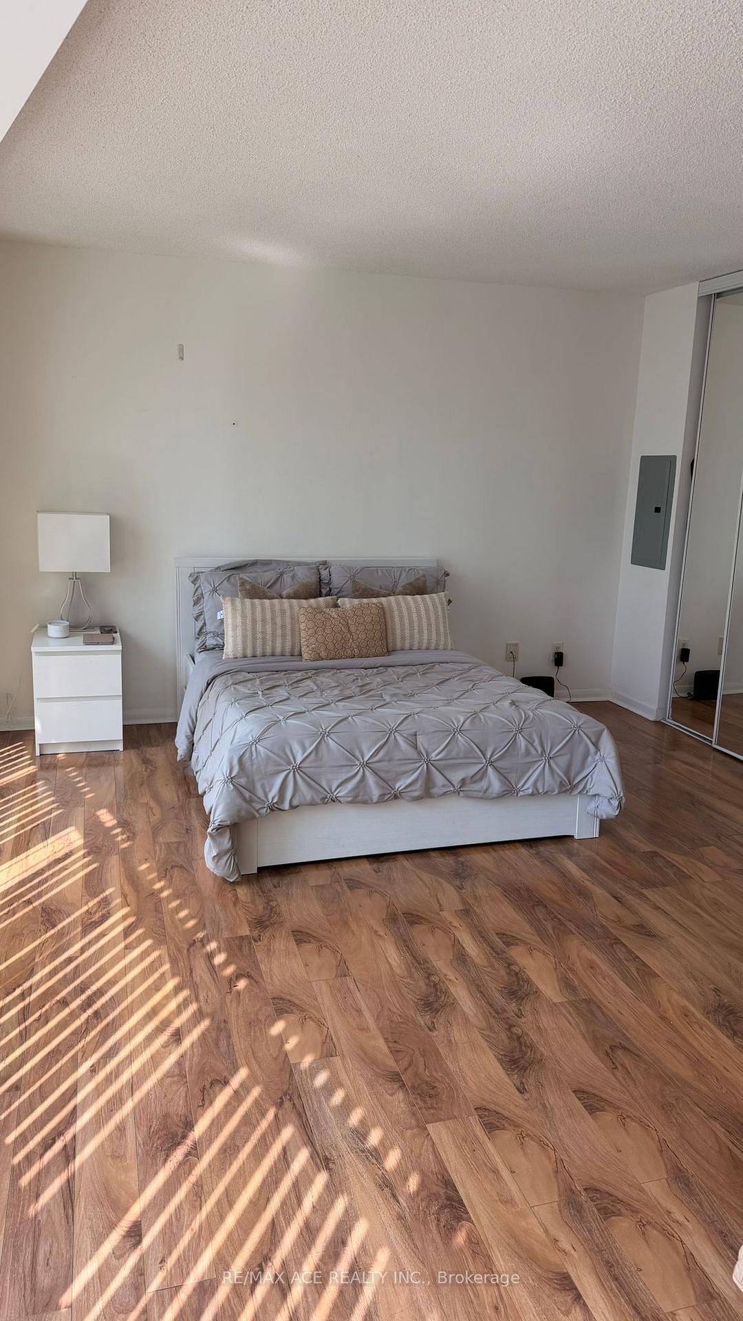 Photo 14 of Unit 712, 18 Yonge Street, Toronto, Waterfront Communities — HOMEH