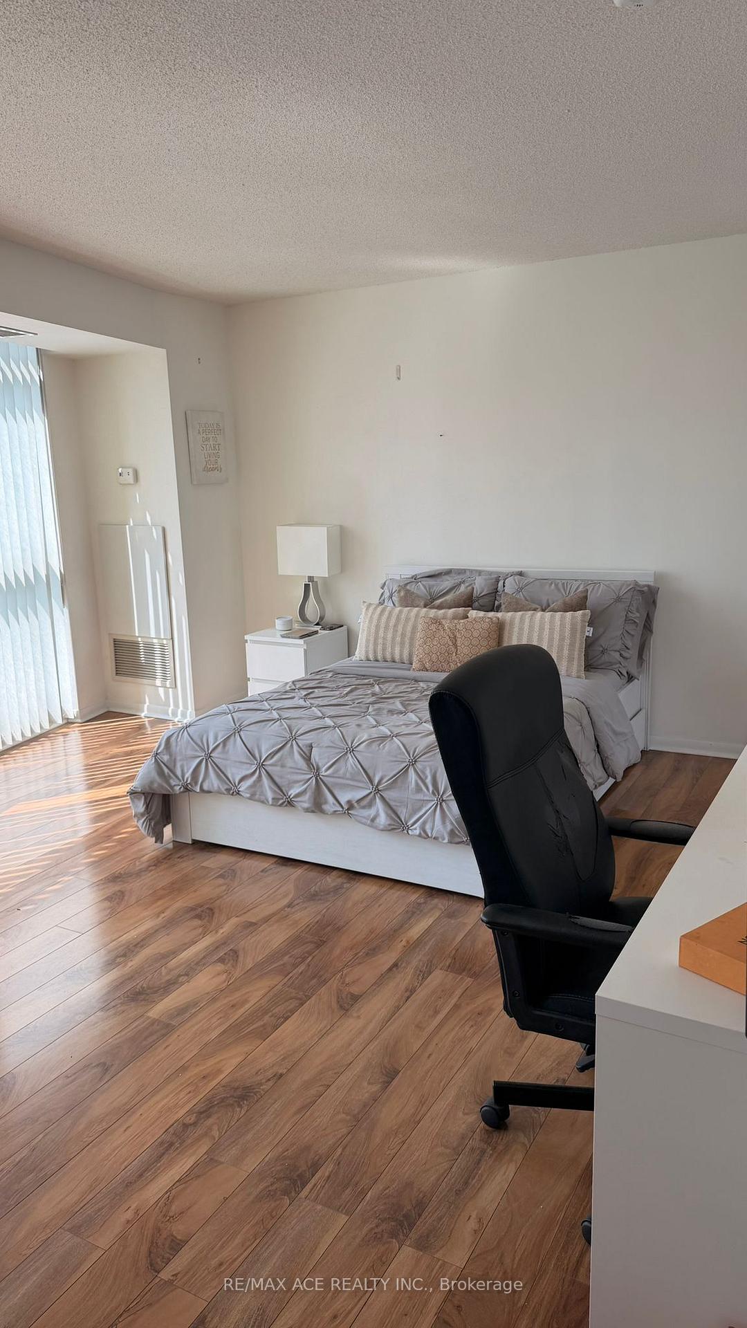 Photo 15 of Unit 712, 18 Yonge Street, Toronto, Waterfront Communities — HOMEH