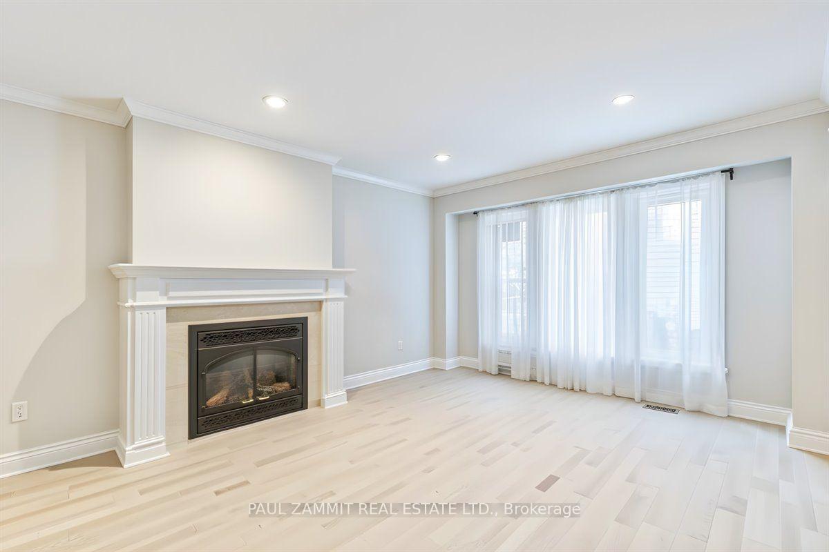 Photo 8 of 210 Bayview Fairways Drive, Markham, Bayview Fairway-Bayview Country Club Estates — HOMEH