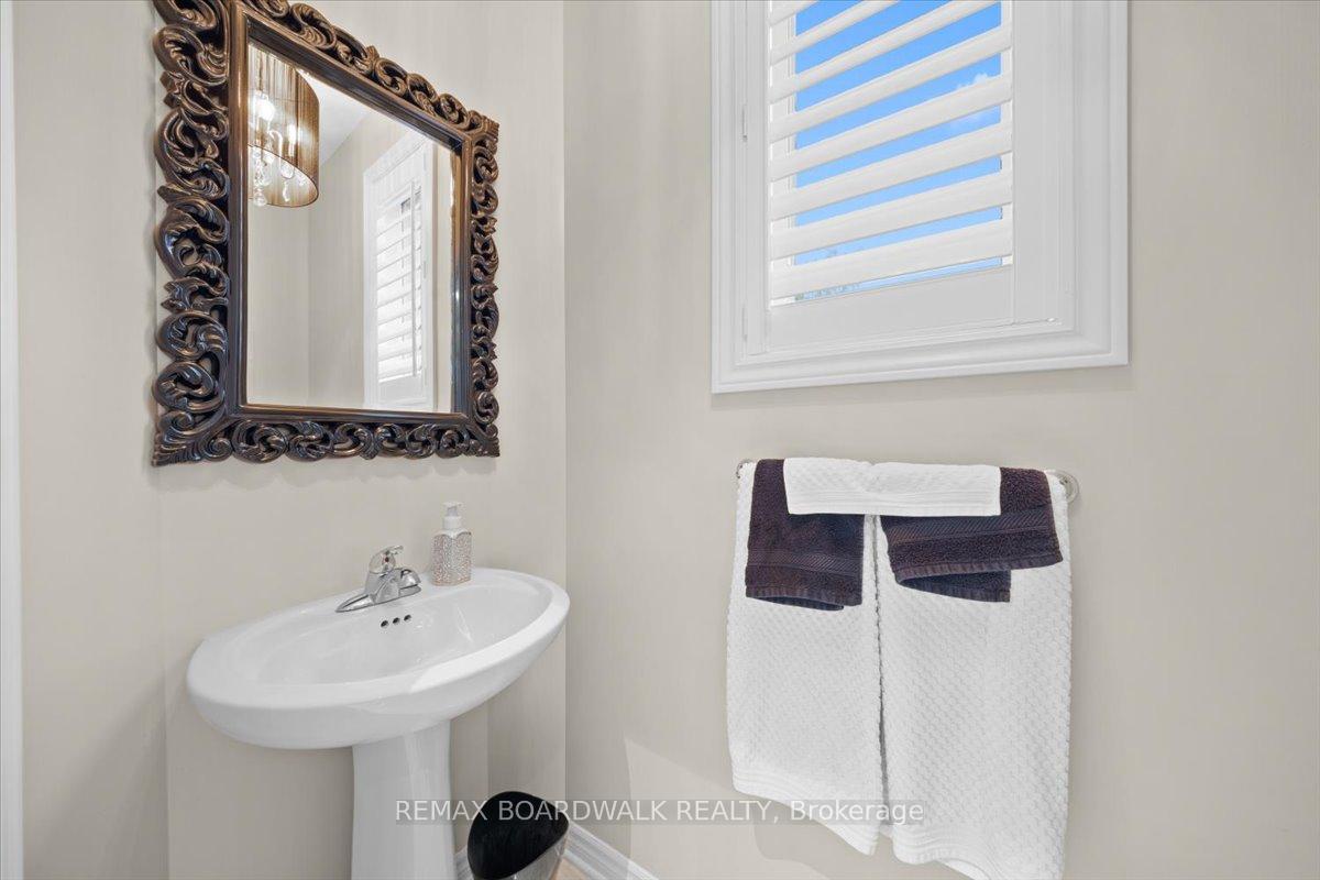 Photo 6 of 638 Guernsey Place, Ottawa, Riverside South/Gloucester Glen — HOMEH