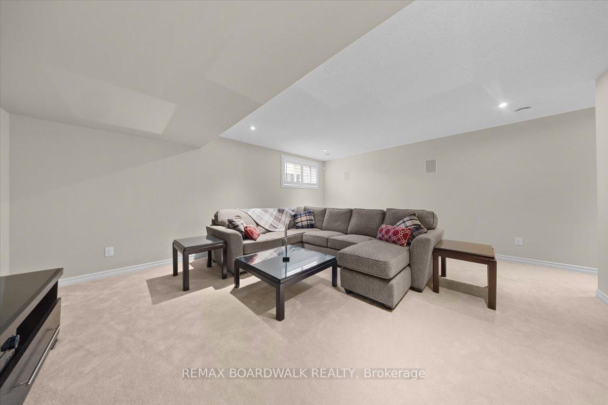 Photo 48 of 638 Guernsey Place, Ottawa, Riverside South/Gloucester Glen — HOMEH