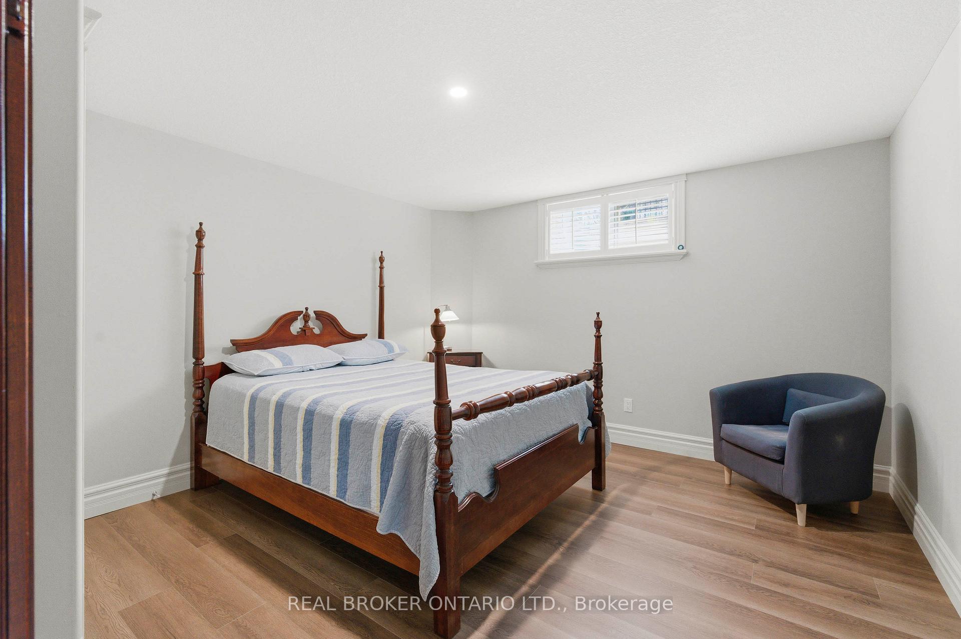 Photo 26 of 114 Pennsylvania Crescent, Kitchener, Pioneer Tower West — HOMEH